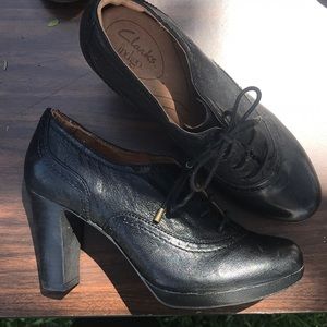 Vintage style leather platform heels